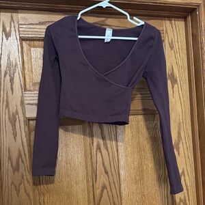 Nikibiki yoga top